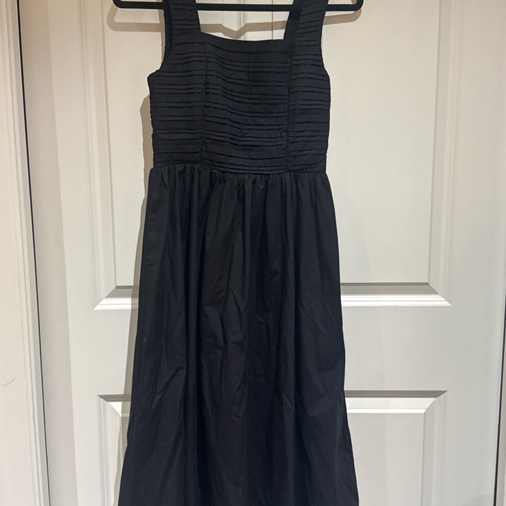 H&M Cute Black Pleated Midi Dress